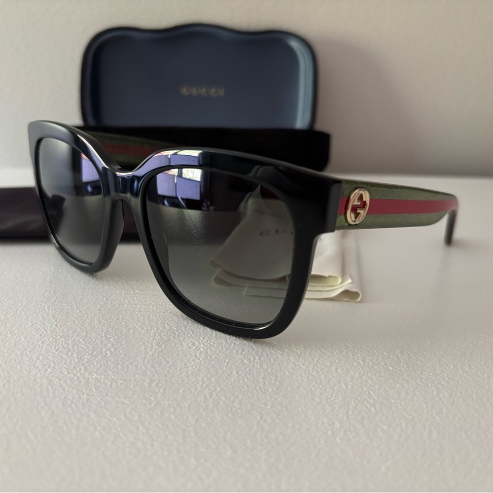 Gucci Black Sunglasses